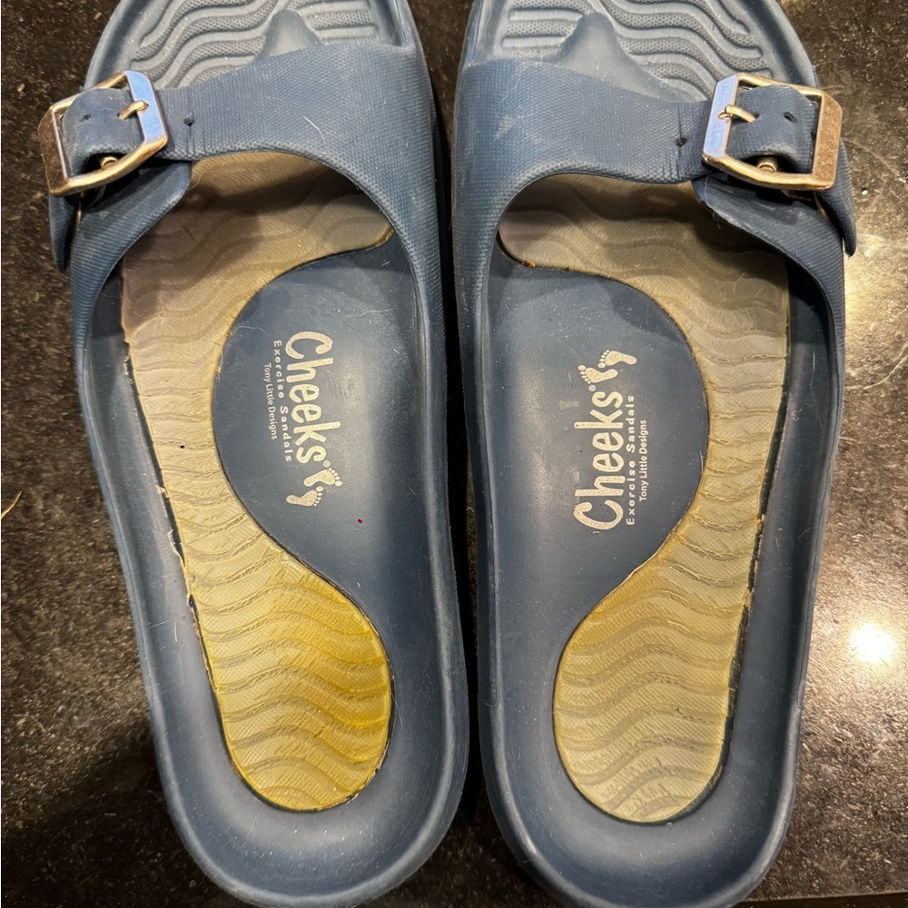 Blue Open-Toe Sandals with Decorative Buckle